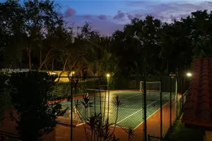 8111 SW 183rd St, Palmetto Bay, FL 33157 - Photo 15