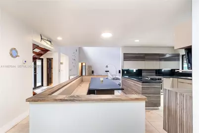 8111 SW 183rd St, Palmetto Bay, FL 33157 - Photo 19