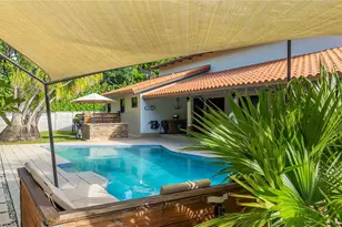 8111 SW 183rd St, Palmetto Bay, FL 33157 - Photo 35