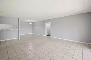 8530 SW 149th Ave, Miami, FL 33193 - Photo 7