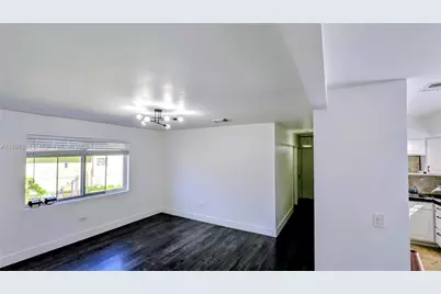 340 NW 132nd St, North Miami, FL 33168 - Photo 15
