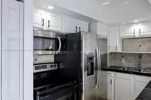 340 NW 132nd St, North Miami, FL 33168 - Photo 3