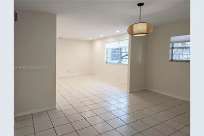 856 Benevento Ave #1, Coral Gables, FL 33146 - Photo 7