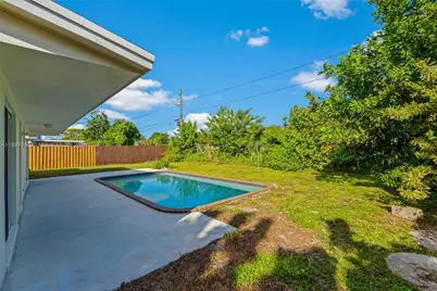 432 SW 64th Ter, Margate, FL 33068 - Photo 27