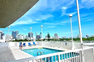 900 SW 8th St, Miami, FL 33130 - Photo 23