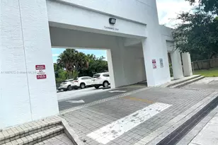 900 SW 8th St, Miami, FL 33130 - Photo 33