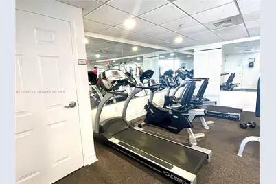 900 SW 8th St #1505, Miami, FL 33130 - Photo 27