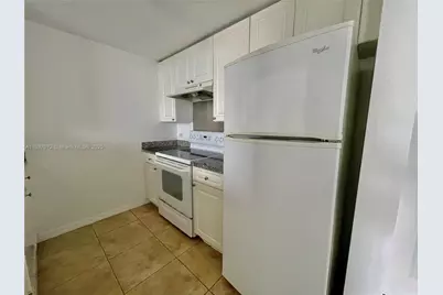 900 SW 8th St #1505, Miami, FL 33130 - Photo 9