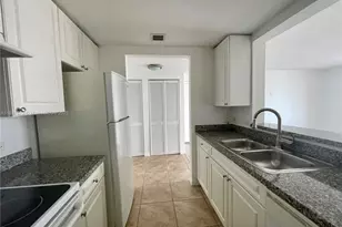 900 SW 8th St, Miami, FL 33130 - Photo 11