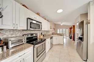 1653 SW 158th Terrace, Pembroke Pines, FL 33027 - Photo 17