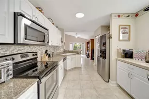 1653 SW 158th Terrace, Pembroke Pines, FL 33027 - Photo 15