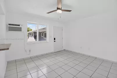 1864 NW 28th St, Miami, FL 33142 - Photo 17