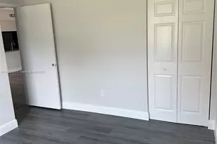 855 NE 209th St, Miami, FL 33179 - Photo 31