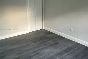 855 NE 209th St, Miami, FL 33179 - Photo 11