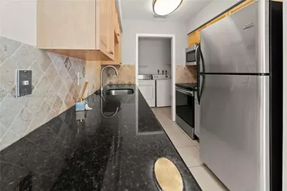 1402 SW 9th Ave #2, Fort Lauderdale, FL 33315 - Photo 5