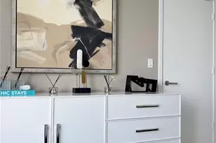 68 SE 6th St, Miami, FL 33131 - Photo 19