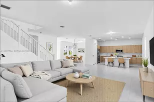 12237 SW 43rd Ct, Davie, FL 33330 - Photo 7