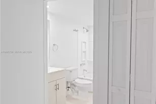 6065 NW 186th St, Hialeah, FL 33015 - Photo 25