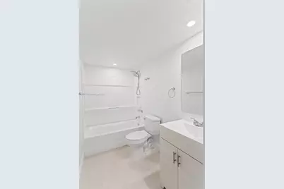 6065 NW 186th St #306, Hialeah, FL 33015 - Photo 47