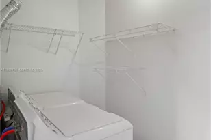 6065 NW 186th St, Hialeah, FL 33015 - Photo 17