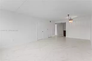 6065 NW 186th St, Hialeah, FL 33015 - Photo 37