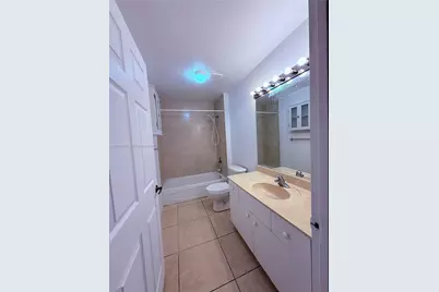 3820 SW 48th Ave #E-31, Pembroke Park, FL 33023 - Photo 15