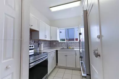 249 SE 32nd Ave, Homestead, FL 33033 - Photo 9