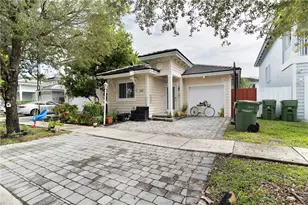 249 SE 32nd Ave, Homestead, FL 33033 - Photo 1