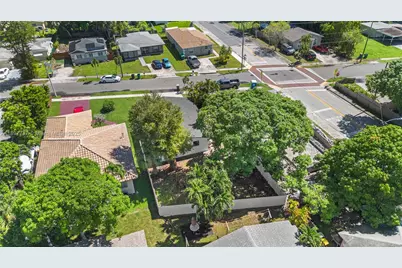 205 NW 7th Ave, Dania Beach, FL 33004 - Photo 27