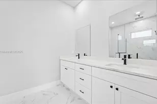 932 Maddock St, Lehigh Acres, FL 33974 - Photo 15