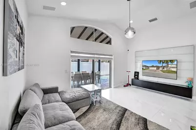 4955 SW 33rd Ave, Hollywood, FL 33312 - Photo 23