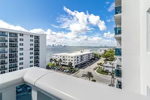 7501 E Treasure Dr, North Bay Village, FL 33141 - Photo 1