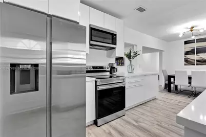 1510 Normandy Dr, Miami Beach, FL 33141 - Photo 11