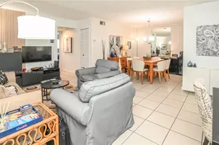 581 Blue Heron Dr, Hallandale Beach, FL 33009 - Photo 13