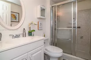 581 Blue Heron Dr, Hallandale Beach, FL 33009 - Photo 39