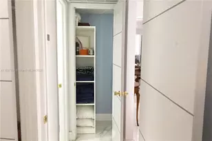 5005 Collins Ave, Miami Beach, FL 33140 - Photo 9