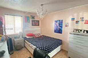 19764 NW 54th Ave, Miami Gardens, FL 33055 - Photo 5