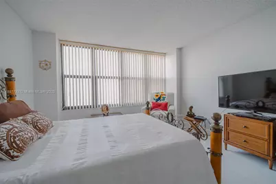 2500 Parkview Dr #1111, Hallandale Beach, FL 33009 - Photo 7