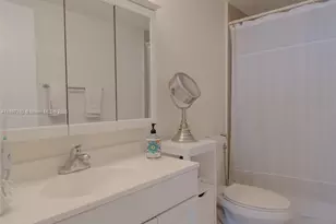 2500 Parkview Dr, Hallandale Beach, FL 33009 - Photo 9