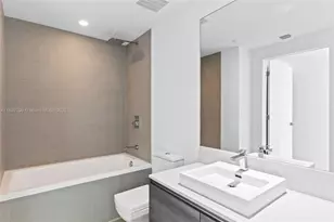 1080 Brickell Ave, Miami, FL 33131 - Photo 23