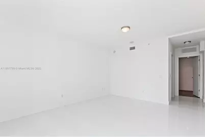 1080 Brickell Ave #3006, Miami, FL 33131 - Photo 13