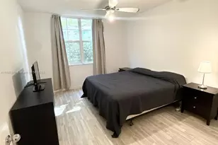 19501 E Country Club Dr, Aventura, FL 33180 - Photo 1