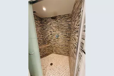 6423 Collins Ave #310, Miami Beach, FL 33141 - Photo 13