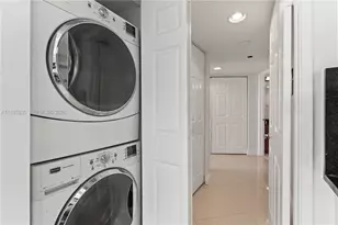 19101 NE 36th Ct, Aventura, FL 33180 - Photo 29