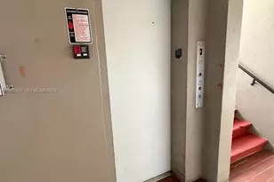 802 NW 87th Ave, Miami, FL 33172 - Photo 13