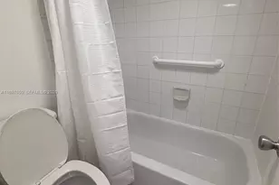 802 NW 87th Ave, Miami, FL 33172 - Photo 9