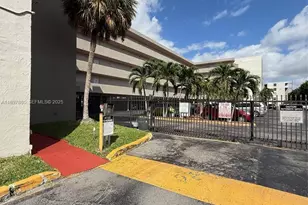 802 NW 87th Ave, Miami, FL 33172 - Photo 17