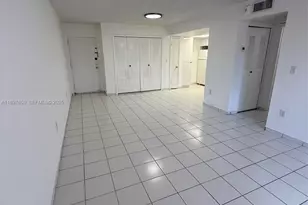 802 NW 87th Ave, Miami, FL 33172 - Photo 5