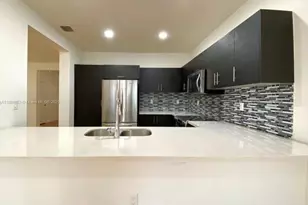 10306 NW 70th Terrace, Doral, FL 33178 - Photo 13