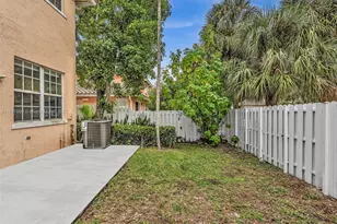 9125 NW 40th St, Sunrise, FL 33351 - Photo 25